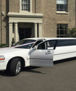 Location limousine Mulhouse Lincoln Town Car Blanche