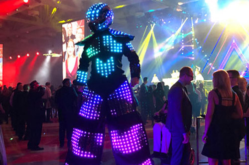 Robot Led Strasbourg - Performer échassier Lumineux - Events Store