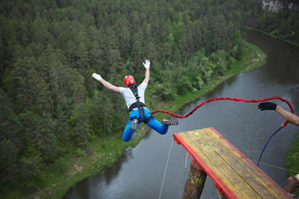 Saut à l'élastique