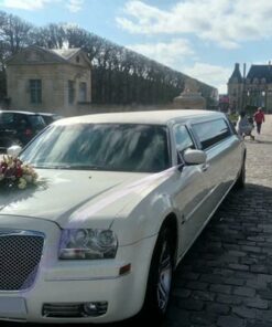 Location limousine Paris Chrysler 300C blanche