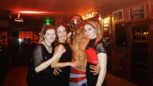 Stripteaseur Guin
